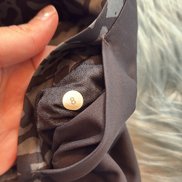 Lululemon Hot To Street Biggie Brushed Animal Coal Black Leggings sz 8 - Picture 8 of 11